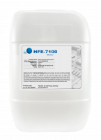 Weißer Kanister mit weiß-blauem Etikett