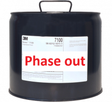 Schwarzer Stahlkanister mit Etikett 3M Novec 7100 und "Phase out" Hinweis